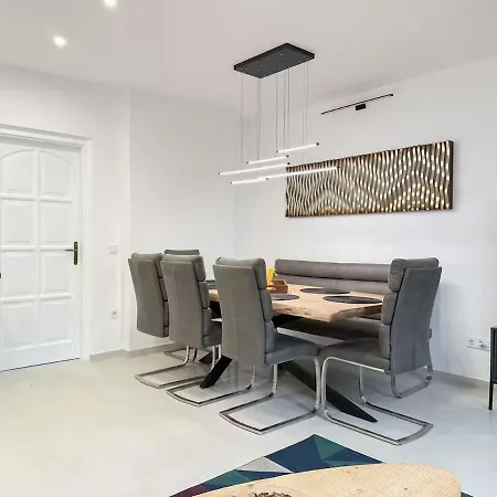 Newly Miami Designed * Budapest