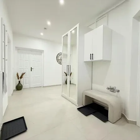 شقة Newly Miami Designed بودابست