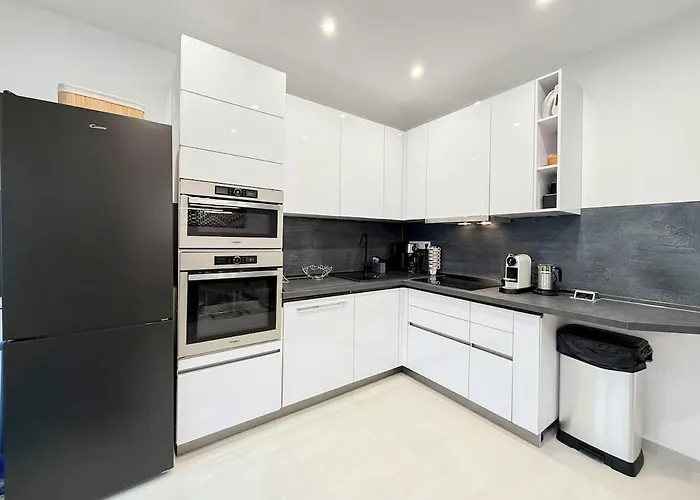 Newly Miami Designed * 布达佩斯
