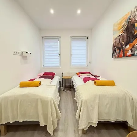 דירה Newly Miami Designed *